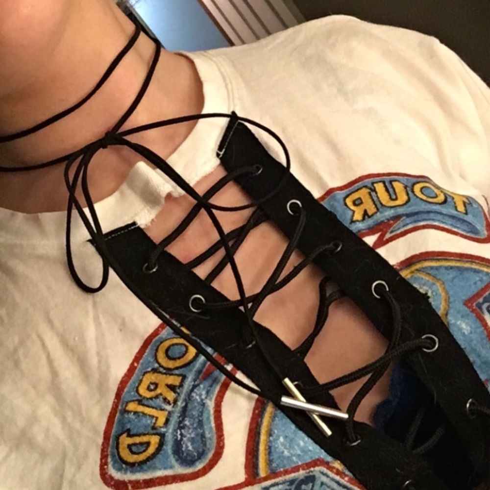 Tie Up Choker